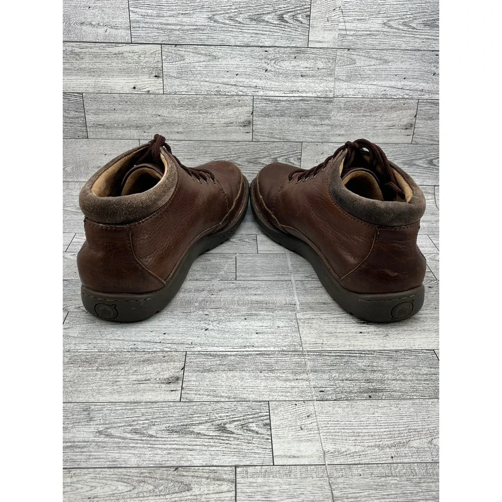 Born Men Brown Leather Chukka Boots Lace Up Padded Collar Casual Shoes Size 9.5M